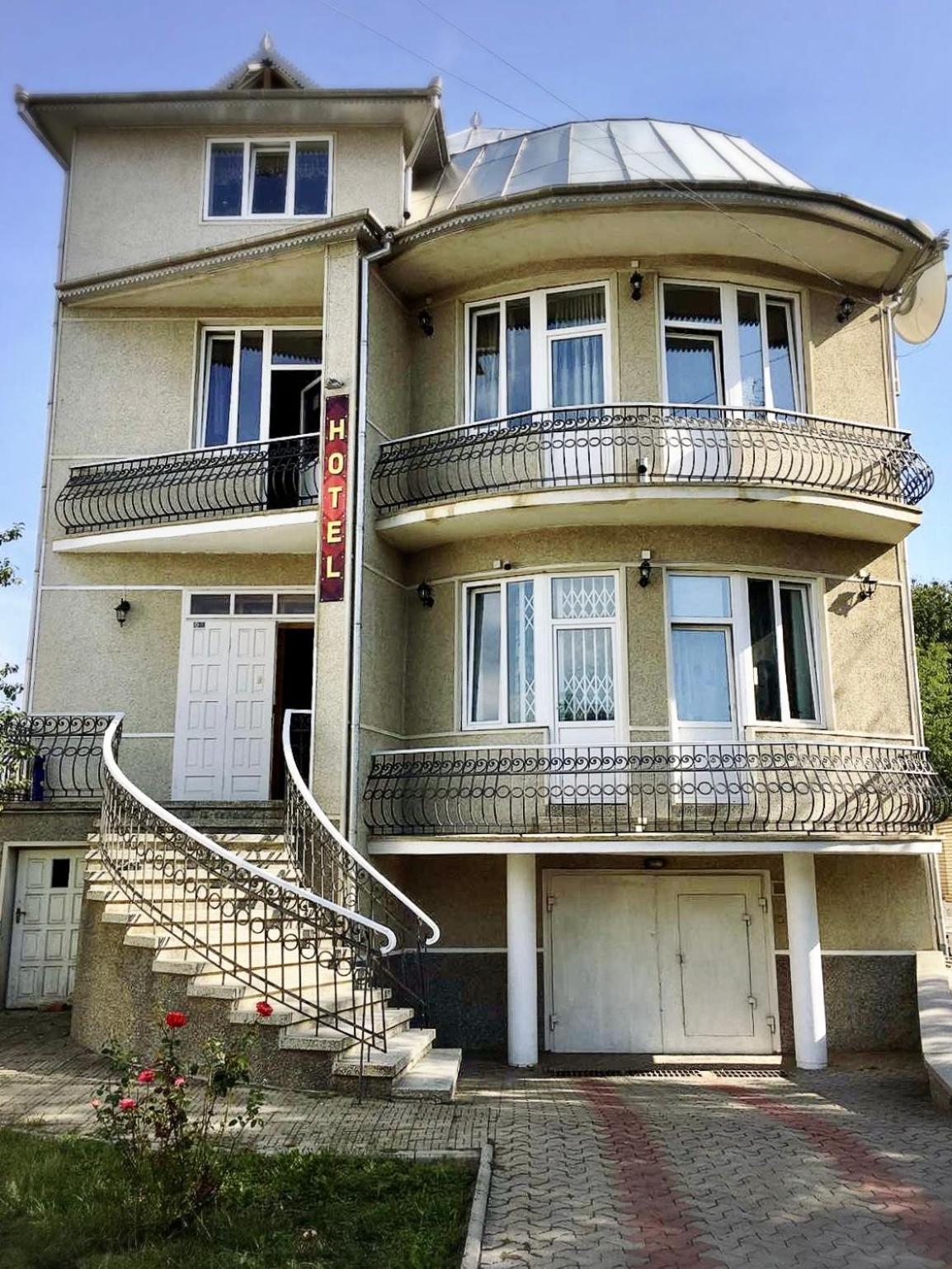 Mini-Hotel Sakvoyage Chernivtsi Exterior photo